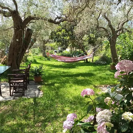 Olive Garden Villas Appartement *
