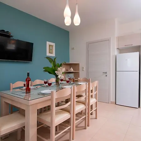 Olive Garden And Apartment *
